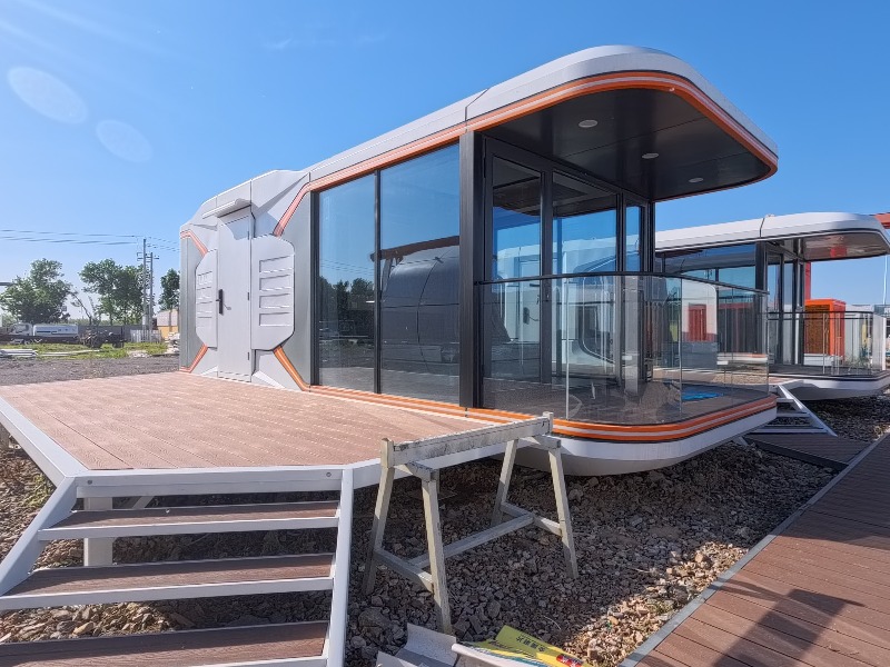 Casa Capsula Spaziale Moderna  - Airbnb Smart Home recensione e prezzo